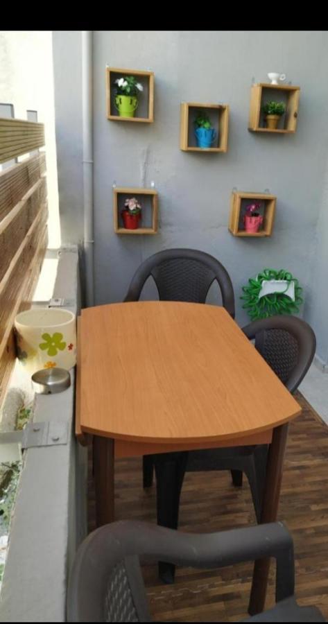 Sweet House 64B Apartment Vrachati Ngoại thất bức ảnh